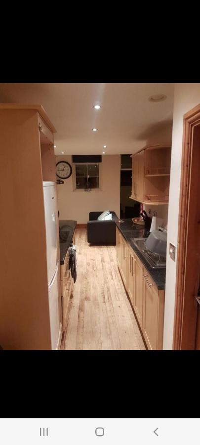 Spacious 2 Bed Appartment Next To Bae With Spa Bath Barrow-in-Furness Esterno foto